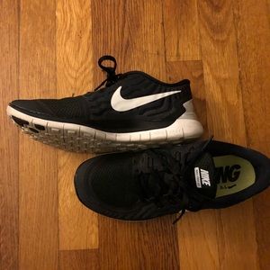 NIKE Free Run 5.0